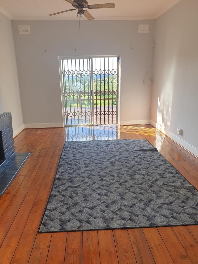 5 Bedroom Property for Sale in Summerpride Eastern Cape